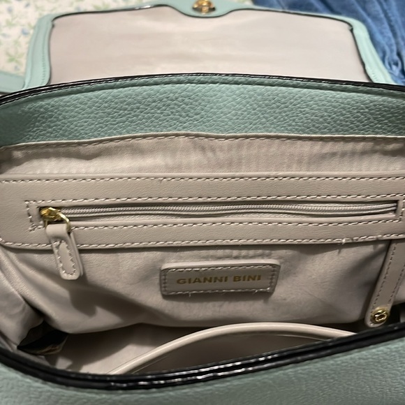 Gianni Bini Small Bag - Picture 2 of 3